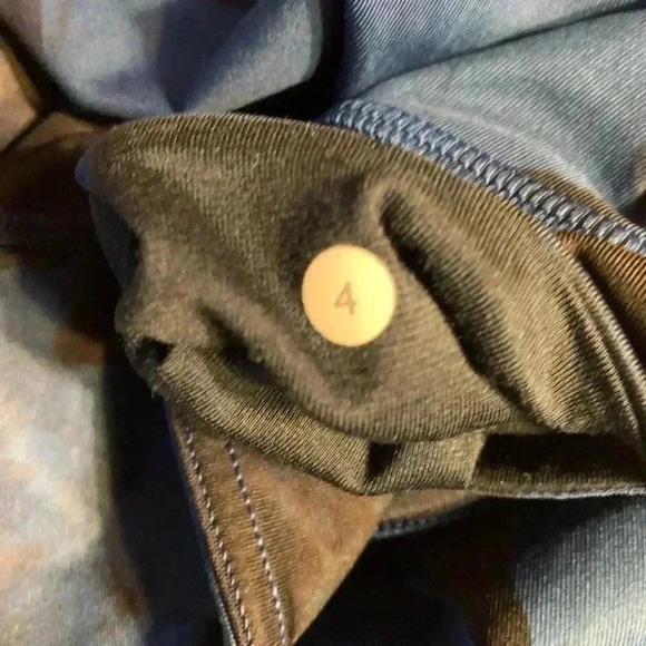 Lululemon wonder under crop - Picture 13 of 14